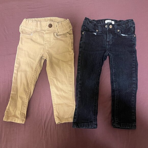 Bundle of 2 - 2T toddler pants Jeans and Khaki - like NEW - Picture 1 of 5
